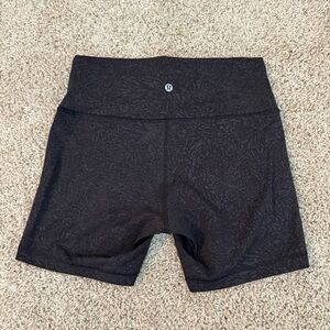 Lululemon Athletica 6” Wunder Under shorts
